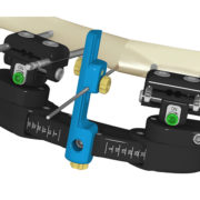 Fixator positioning with centering device
